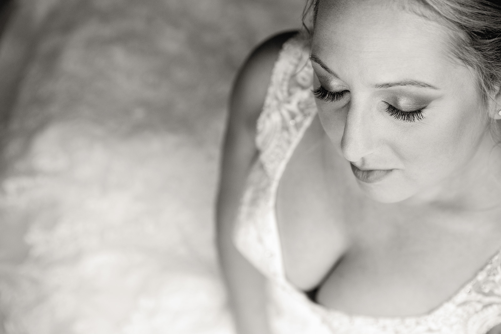 Phot Black White Bride