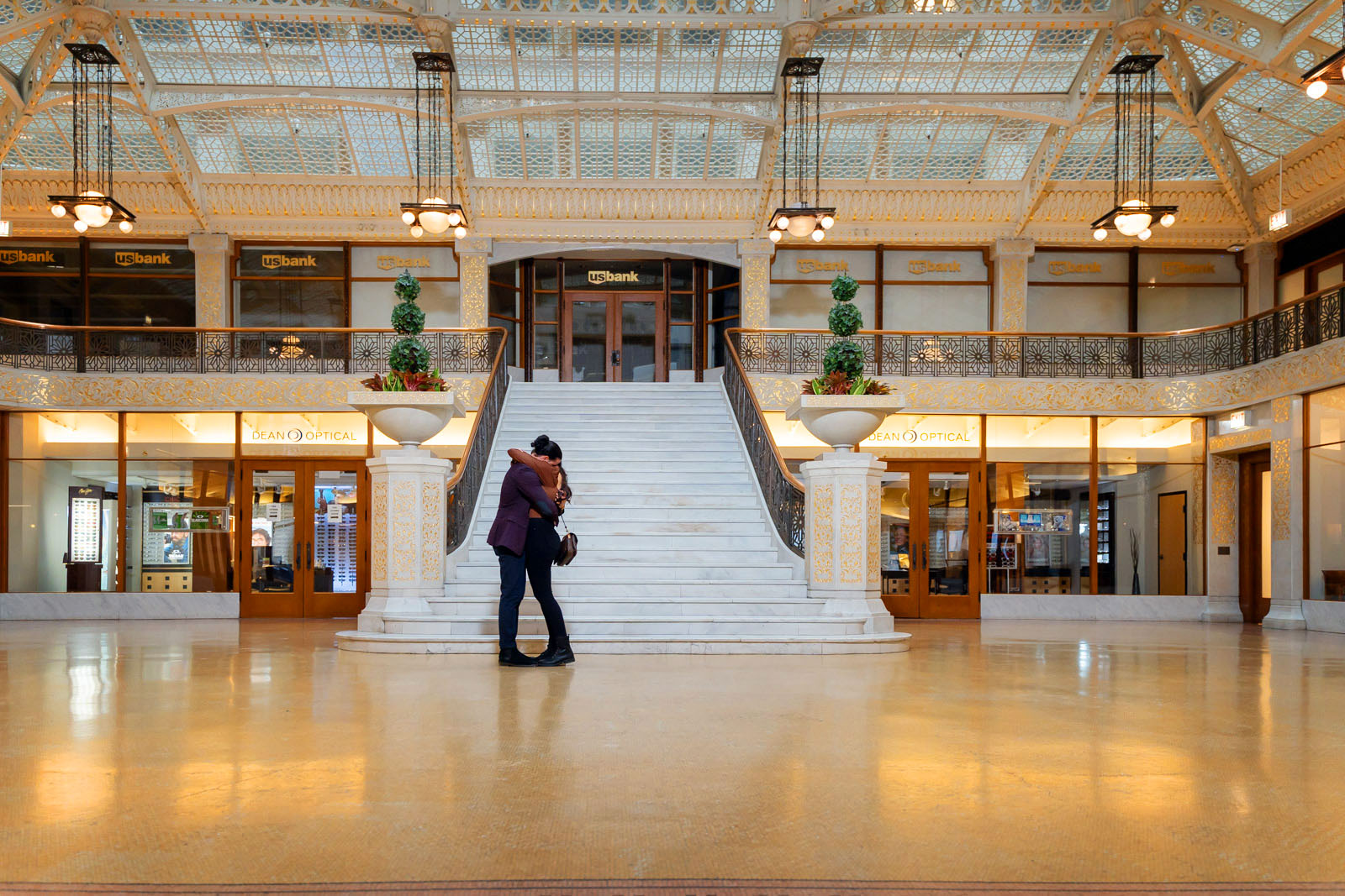 The_Rookery_Chicago_Proposal_Photography09